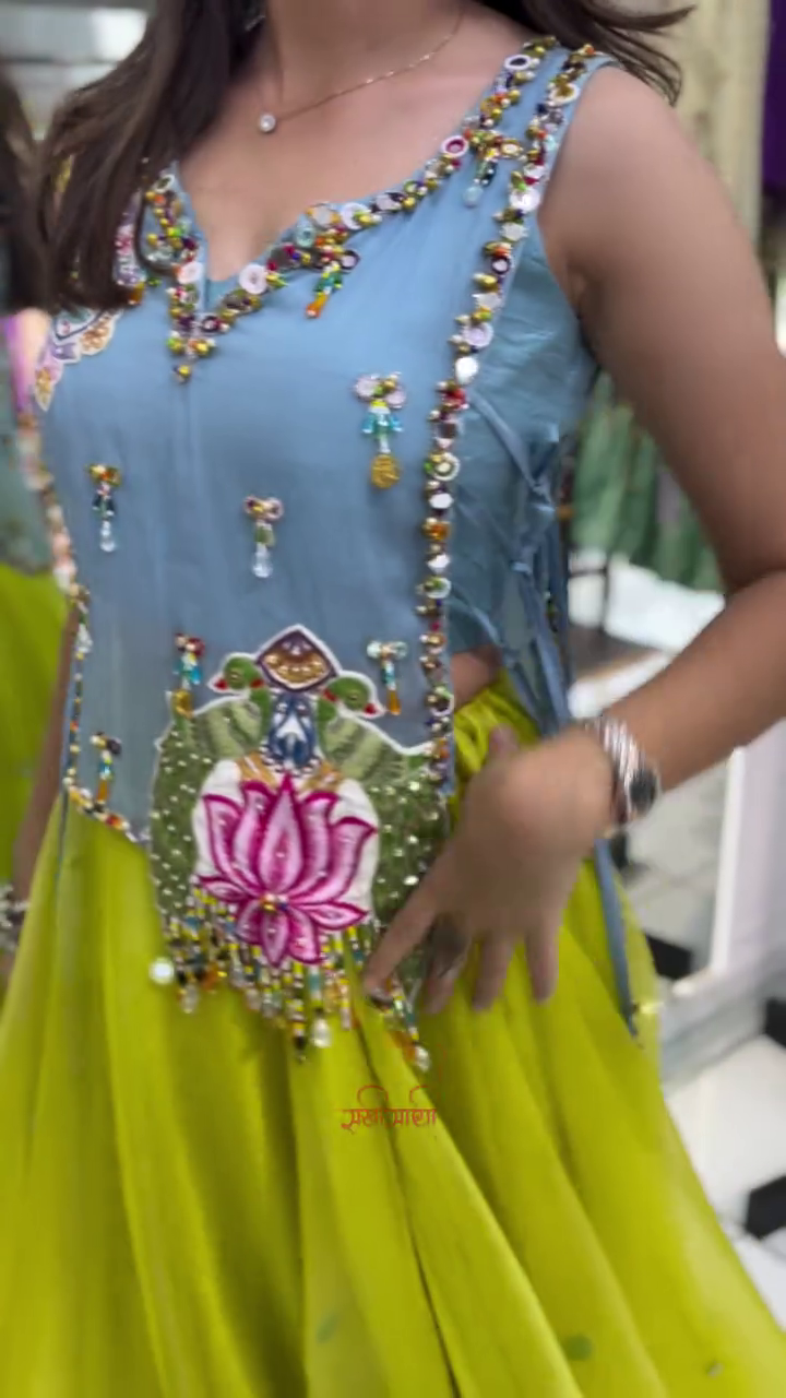Embroidered Sleeveless Navratri Chaniya Choli Set - Image 13